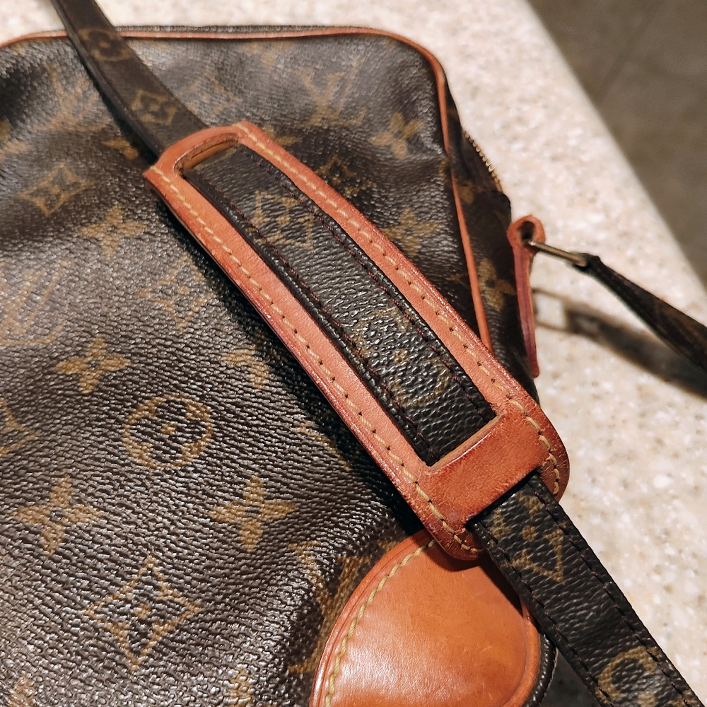 Louis Vuitton Brown Monogram Womens/Mens Bag. - Picture 10 of 13